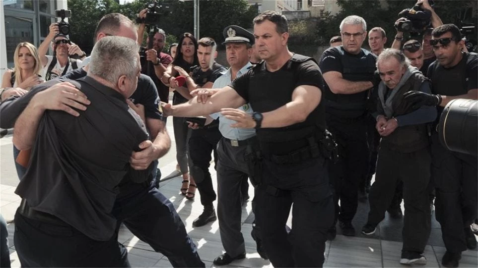 Δίκη για δολοφονία Ζέμπερη: Της είχαν στείλει μήνυμα «Μην ξαναπάς στο νεκροταφείο»